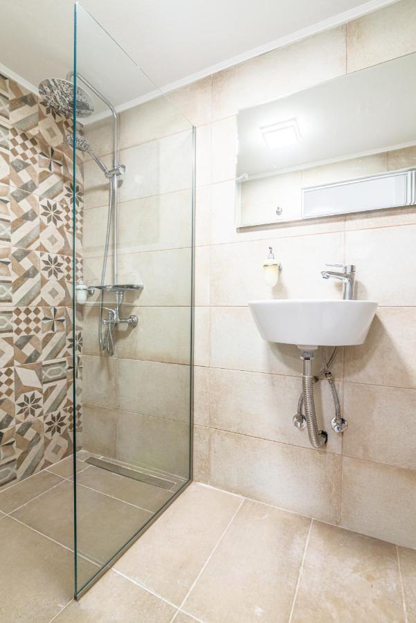 New Loft In The Heart Of City Center Kandiye Dış mekan fotoğraf